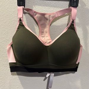 Incredible by Victoria Secret 36C Sports Bra